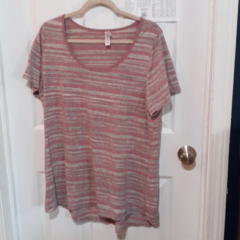 Short sleeve shirt